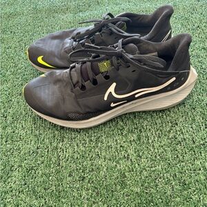 Nike Air Zoom Pegasus Men’s size 9.5 Black